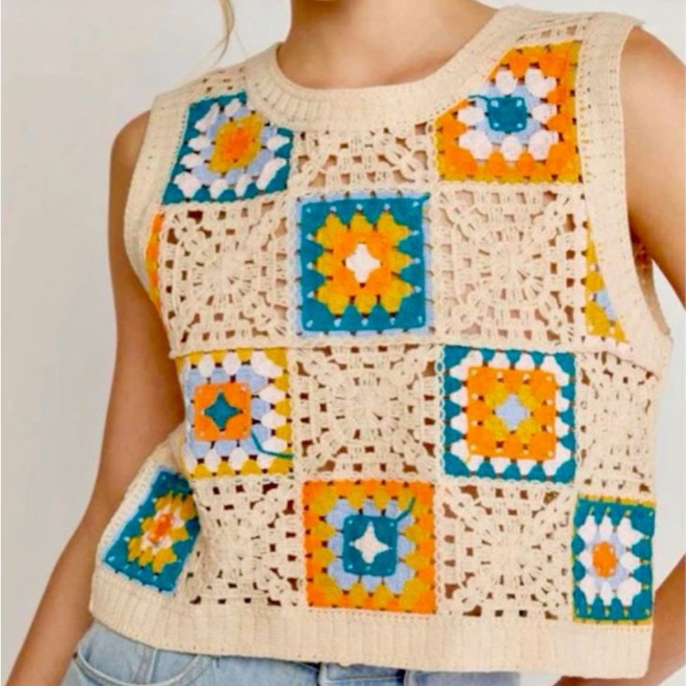 NWT Vici for Entro Colorful Crochet Sleeveless Top